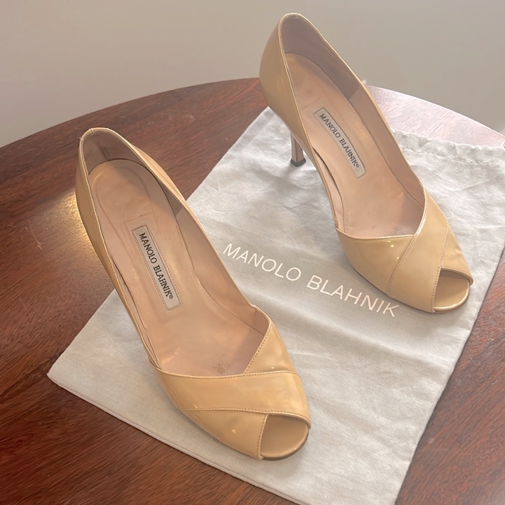 Manolo Blahnik Nude Heels, Size 39.5
